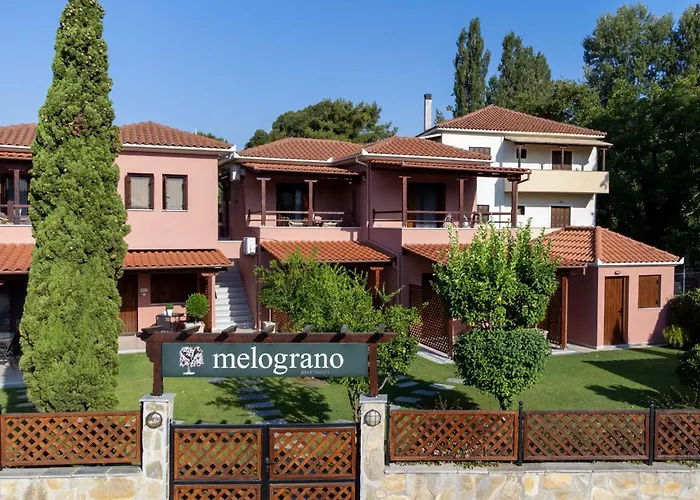 Melograno Apartments And Studios